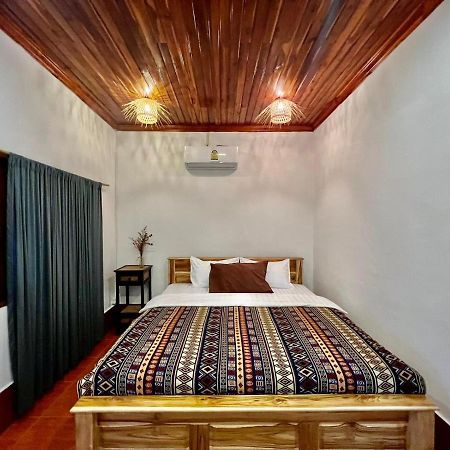 La Casa Hostel Луангпхабанг Экстерьер фото